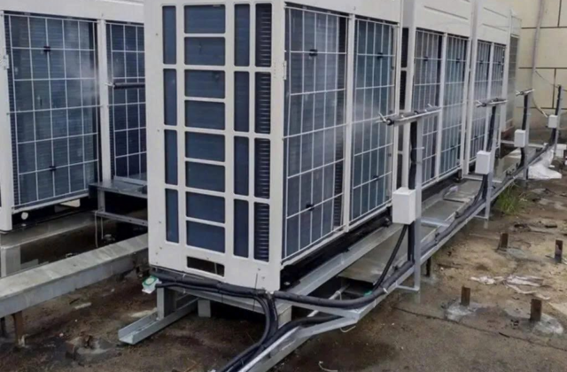 Cảnh Báo Về Phun Nước Cho Cục Nóng Điều Hòa: Lợi Ích Hay Tác Hại?