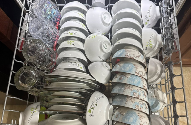 Mẹo Tối Ưu Sắp Xếp Bát Đĩa Trong Máy Rửa Bát Để Đạt Hiệu Quả Tối Đa