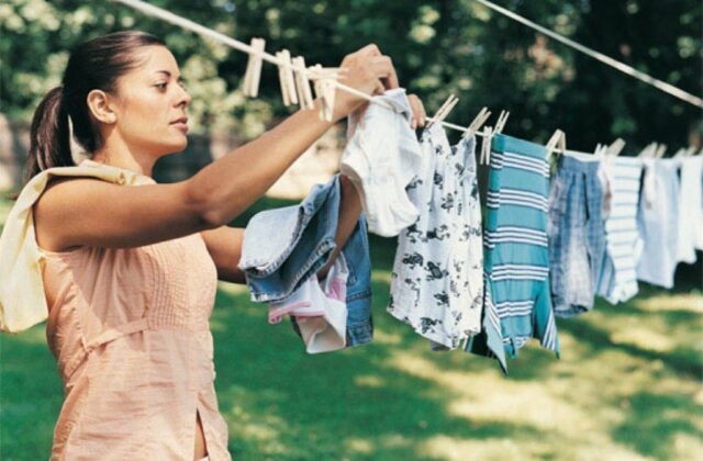 Mẹo Làm Khô Quần Áo Nhanh Trong Những Ngày Mưa Lâu Ngày